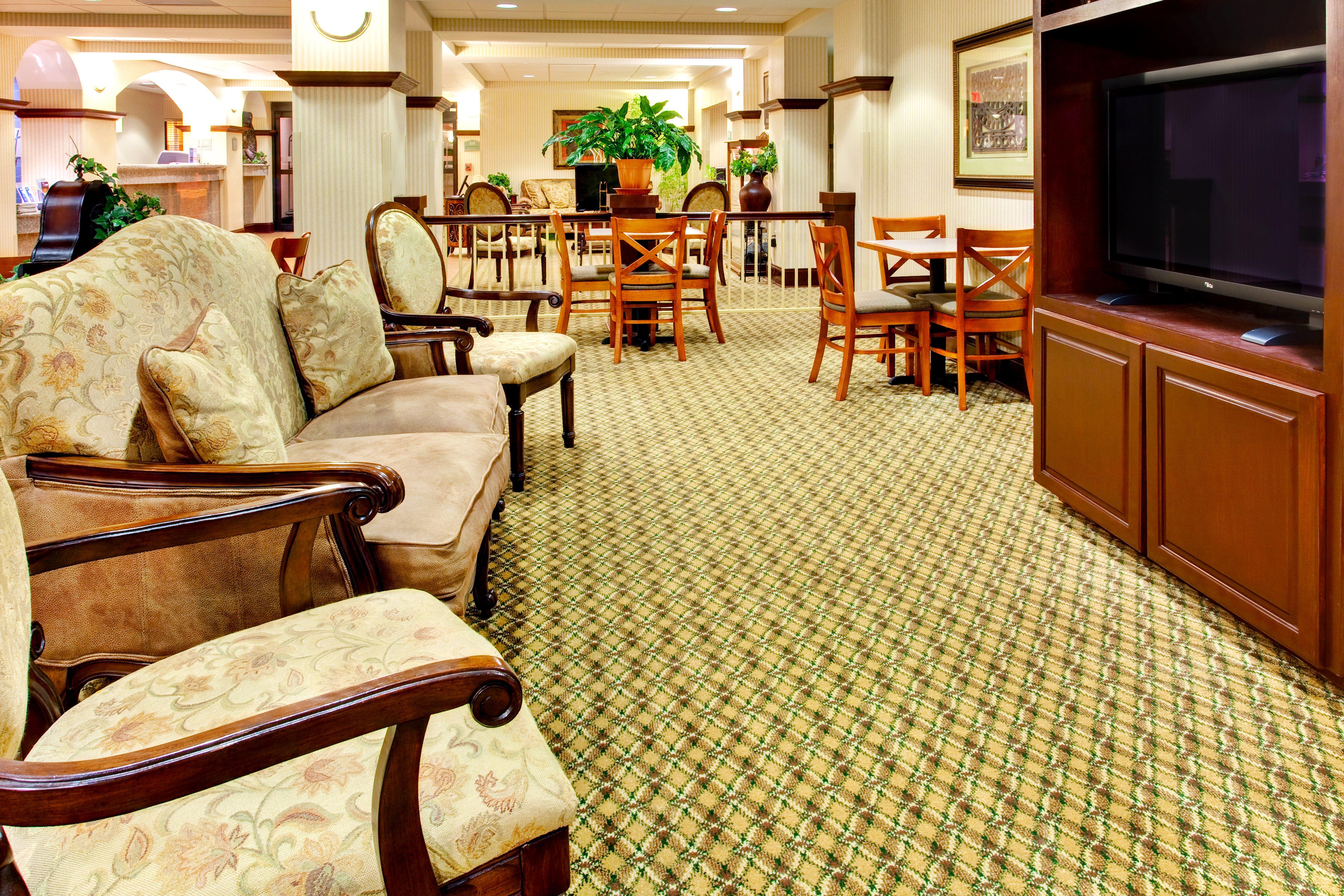 Holiday Inn Express & Suites Greenwood Restoran fotoğraf